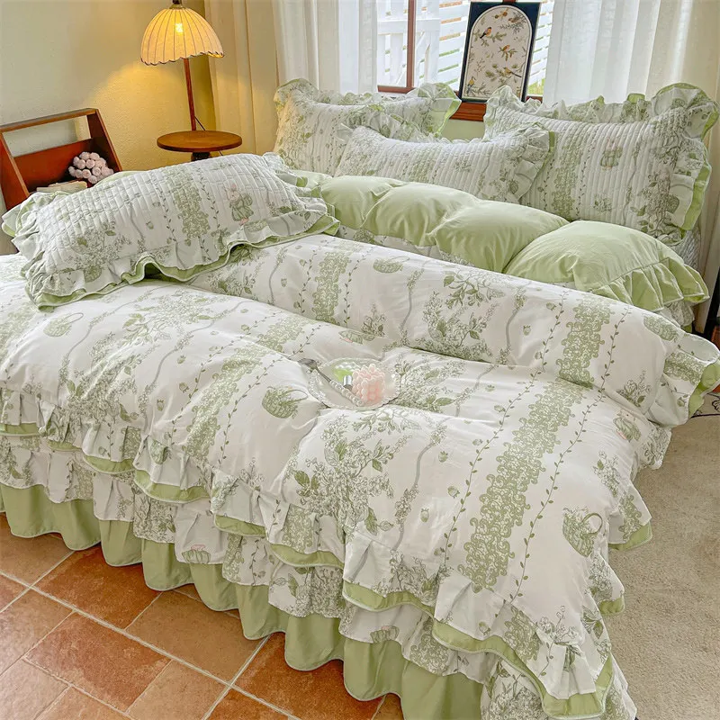 Princess Bedroom All Cotton Four Piece Set with Lotus Leaf Lace Duvet Cover Suitable for All Seasons Rustic Style Size 1.2/2m