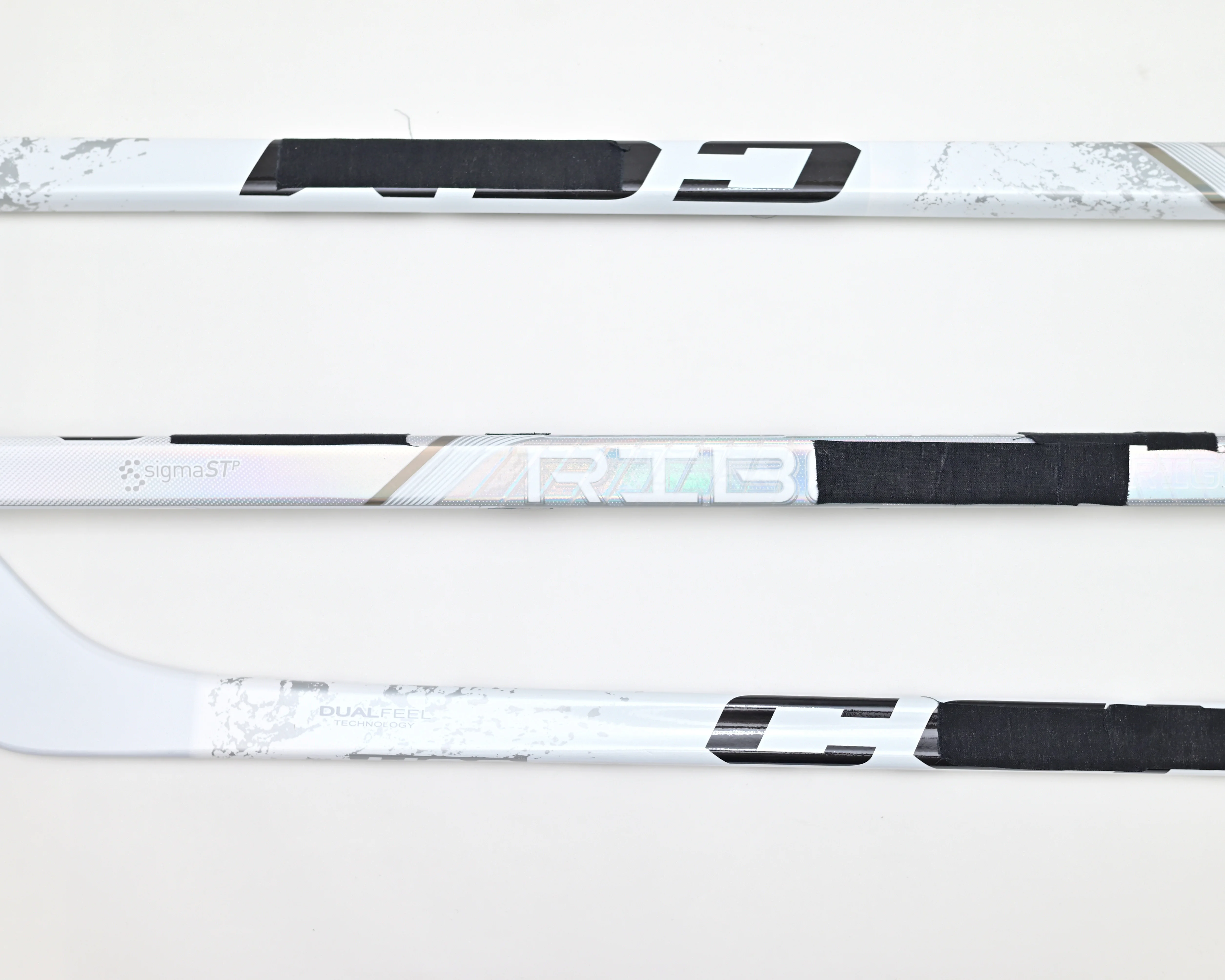 [2-Pack][Senior][Trigger9][Random]Senior Ice Hockey Sticks Trigger 9 مع قبضة معدات رياضية من ألياف الكربون لهوكي الجليد