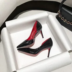 Décolleté con suola rossa scarpe da donna tacchi alti laterali in pelle laccata a punta nera tacchi sottili da donna scarpe singole eleganti e Sexy