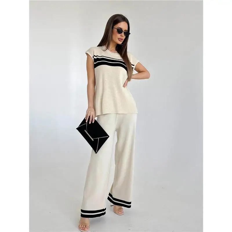 

Summer Casual Loose Contrasting Striped Women's Set Faionable Comfortable Two-Piece Outfit for Women