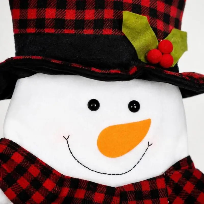 Weihnachts-Displayfigur mit weicher Stoffkonstruktion und rot-schwarzen Karos für Baumkronen, Einzelhandelsdisplays für den – Detail 8