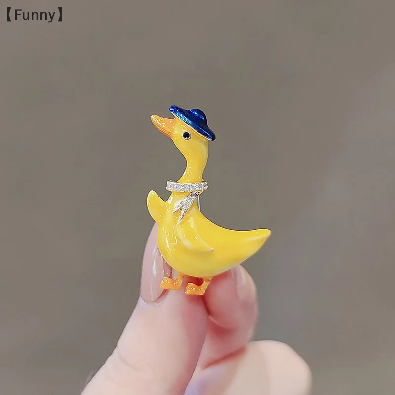 Cute Enamel Yellow Duck Rhinestone Brooches For Girls Kids Creative Cartoon Penguin Blue Fish Plush Toy Brooch Party Jewelry