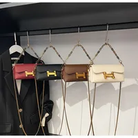 Versatile underarm small square bag, retro women's bag, new high-end texture chain crossbody bag - Image 3