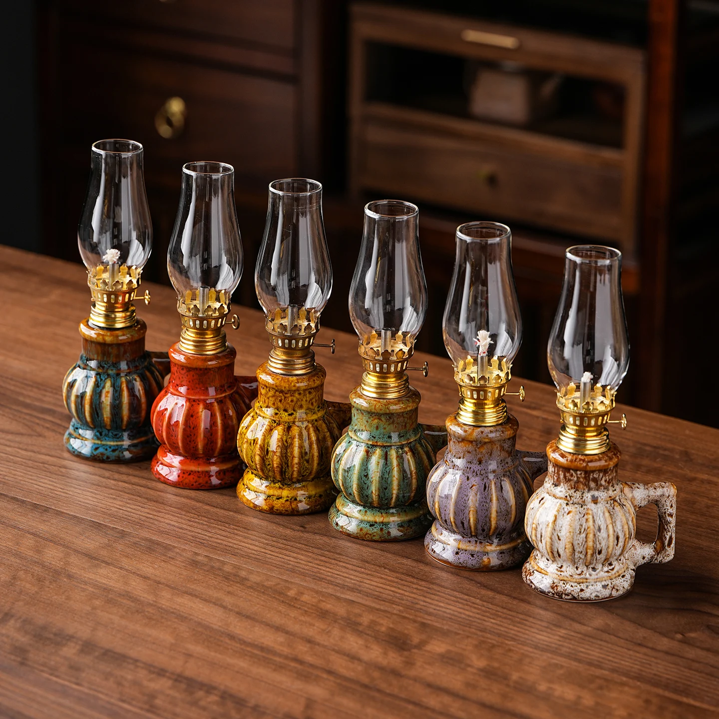 Windproof glass candle holder available in six colors, vintage oil lamp with handle, outdoor oil lamp, suitable for pastoral sty