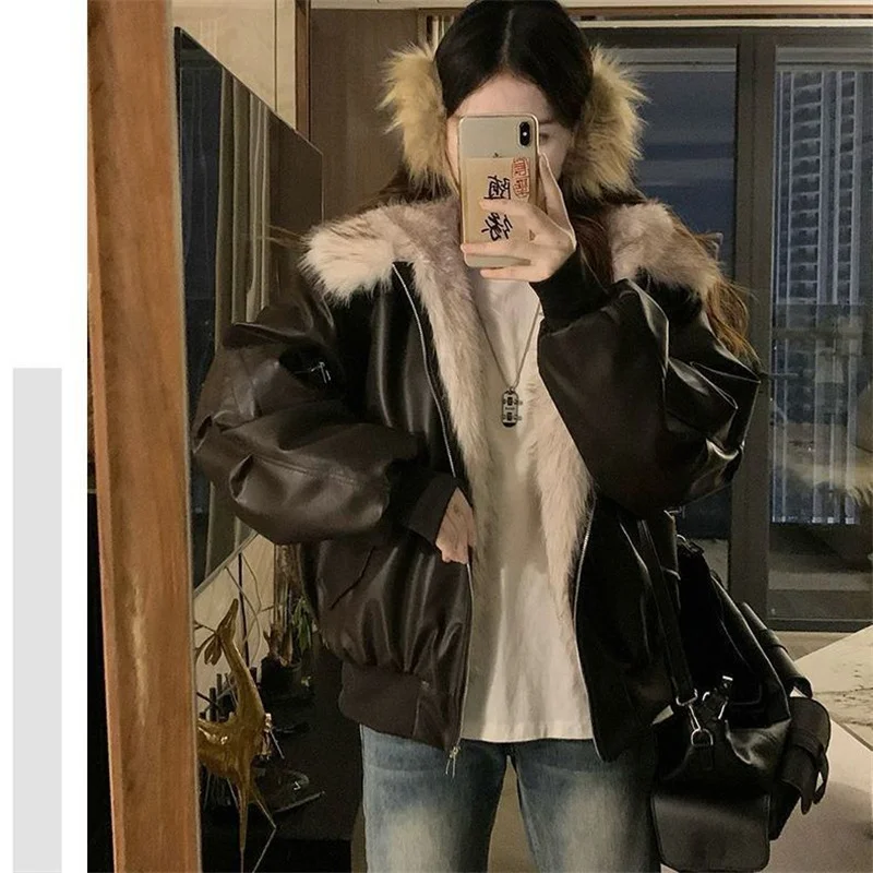 Autumn Ladies Mountain Carved Fur Collar Leather Jacket Winter Women Long Sleeves Faux Leather Coat Femme Thicken PU Leather Top