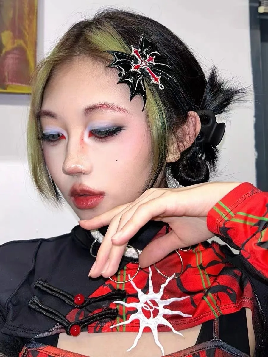 هالوين الأسود الخفافيش الأحمر الصليب دبوس الشعر Y2k لوليتا القوطية موضة الشرير مقاطع الشعر إكسسوارات الشعر هدايا الديكور