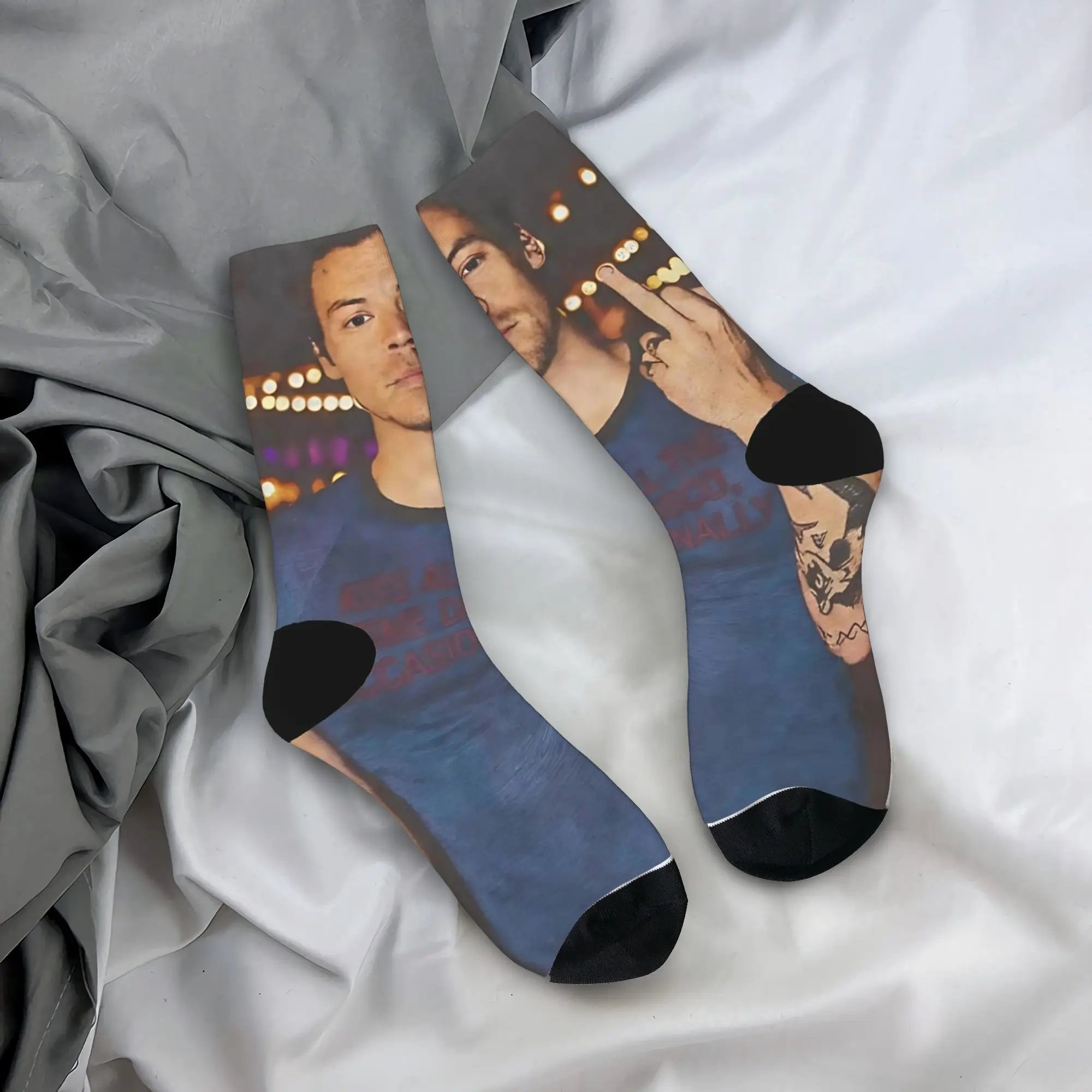 

Fashion Male Men Socks Harajuku Harrys Styles Middle Finger Sock High Quality Women's Socks Spring Summer Autumn Winter