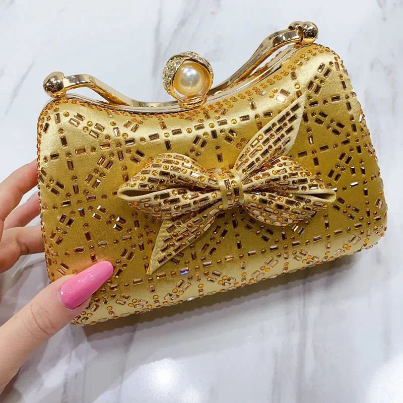 2024 New Fashion Banquet Exquisite Party Pearl Design Ladies Bowtie Rhinestone Embellished Elegant Gold Small Women Clutch Bag