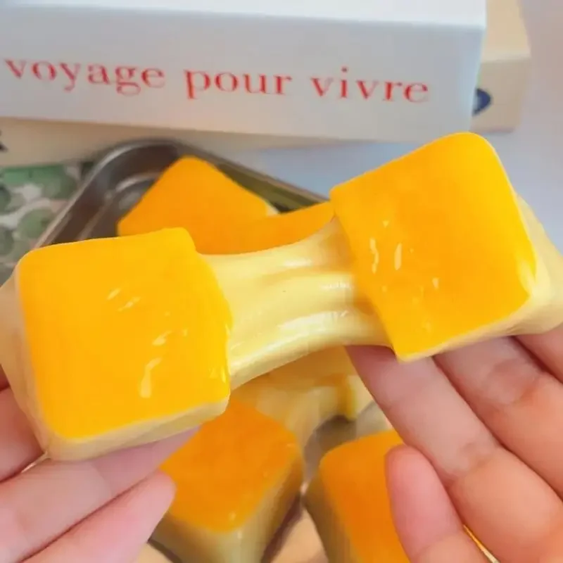 เค้กข้าวเหนียวซิลิโคนจำลองอาหารยืดและ AntiStress ของเล่นสำหรับสำนักงานนักเรียน Sensory Squeezable ของเล่น 15UB