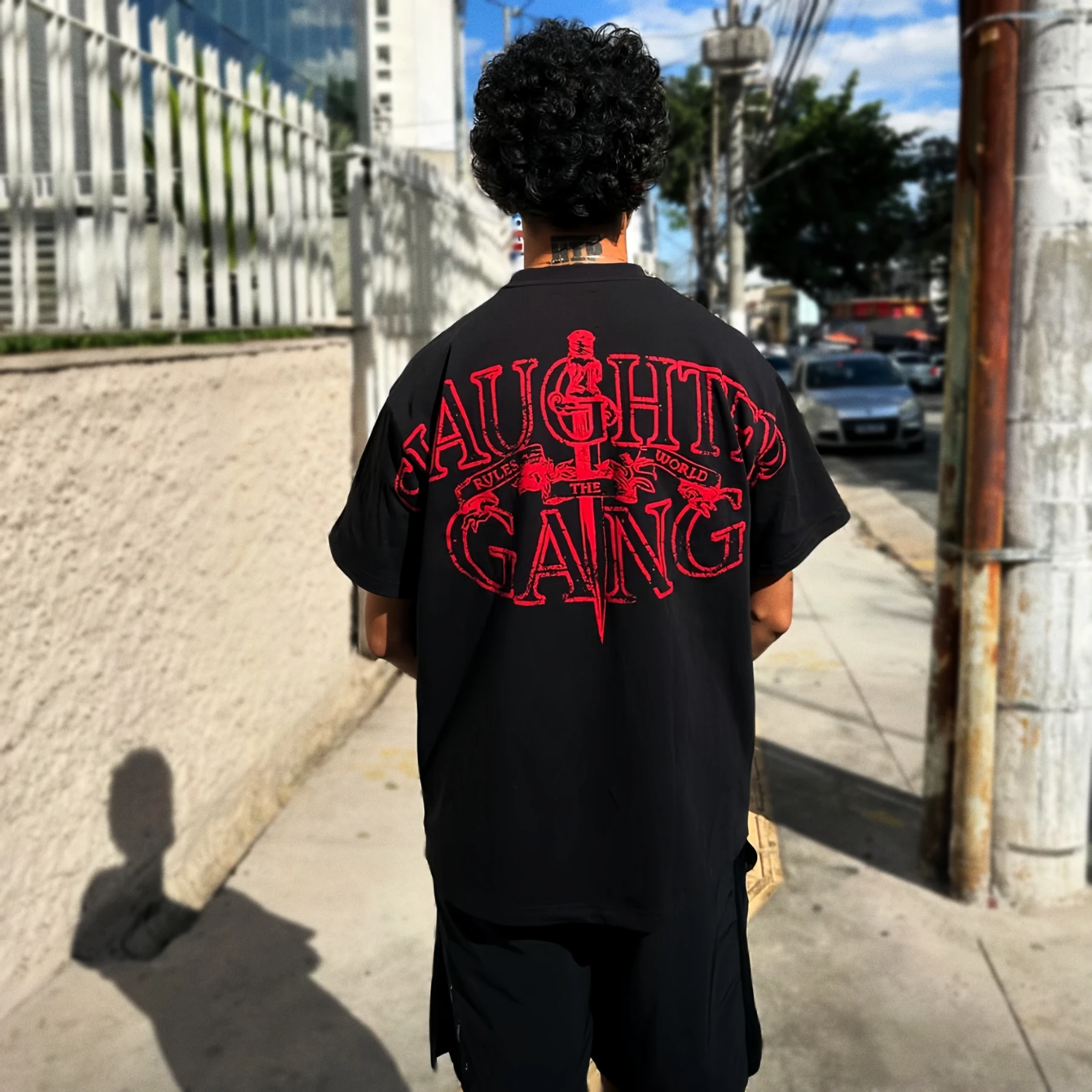 

Street Sle Devil Island Letter Sword Print T-irt ort Sve Hip Hop Faion Cotton round Ne Youth Summer Top