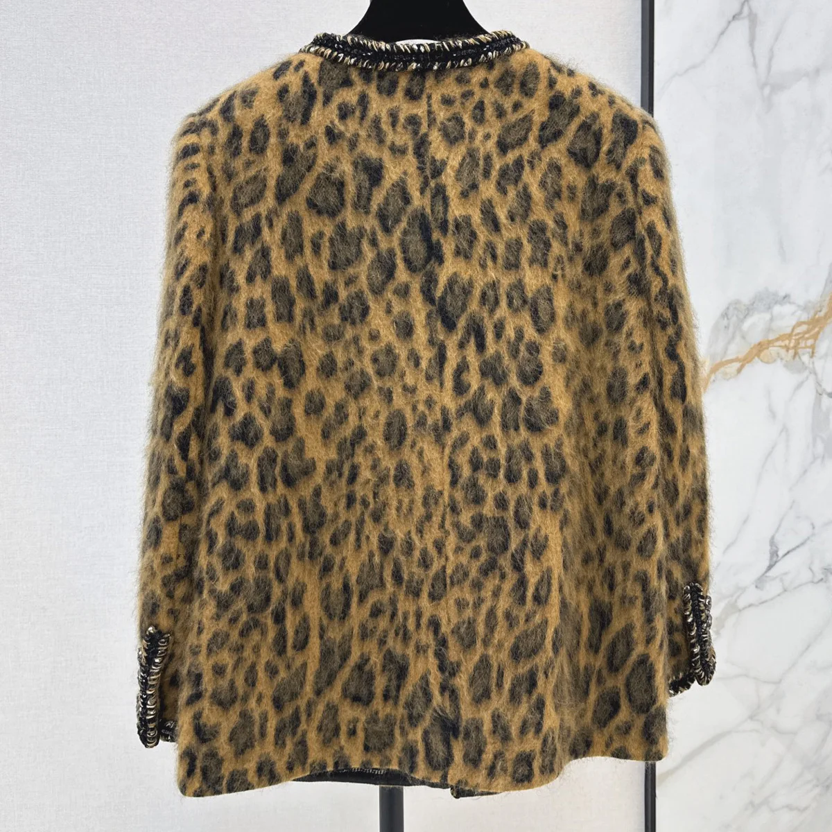 High Quality Women Leopard Print Round Neck Woven Trim Long Sleeve Casual Outerwear Jacket lyt26101741