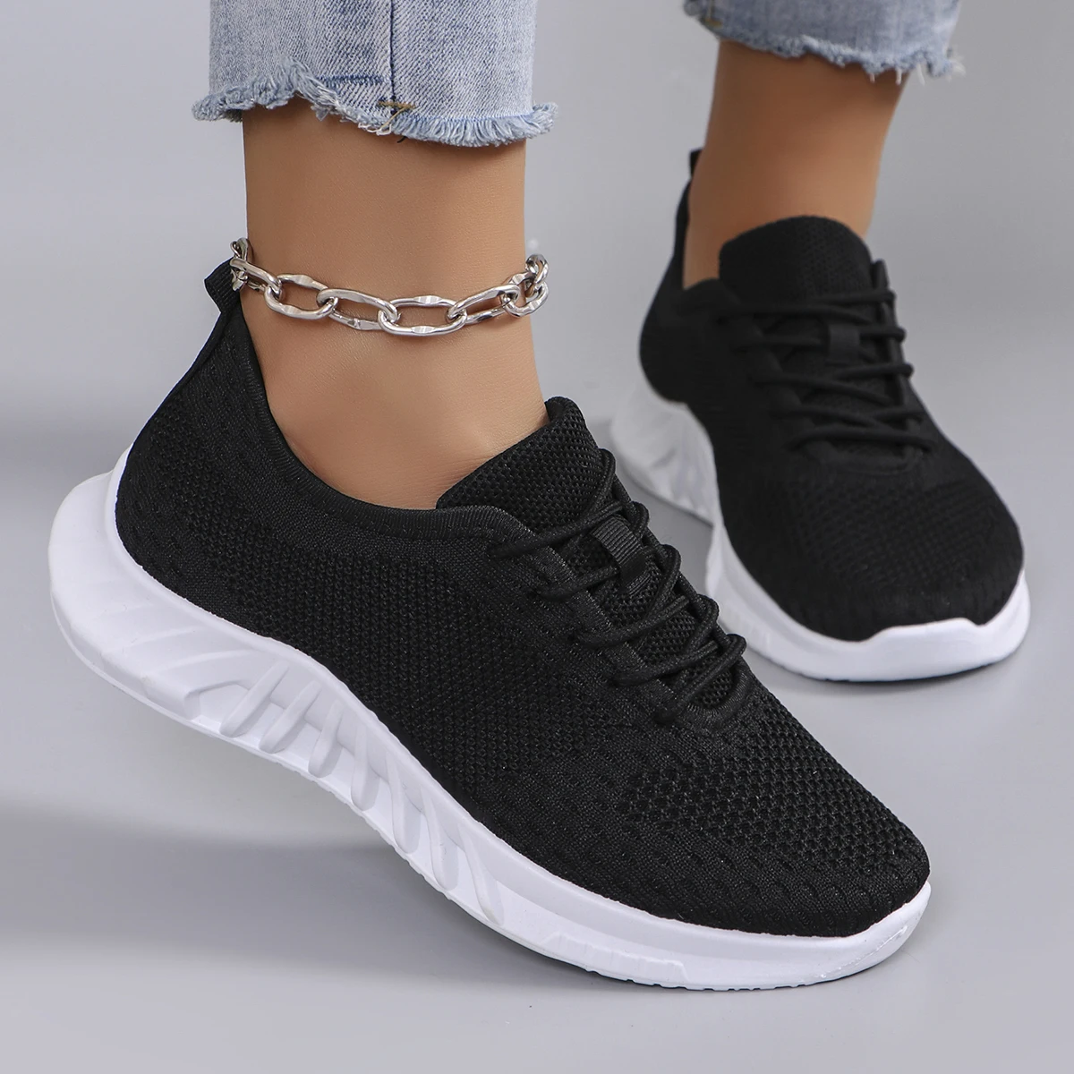 Spring new women\'s sports shoes, fashionable, breathable, lightweight, non-slip, wear-resistant, casual sports shoes, flat shoes