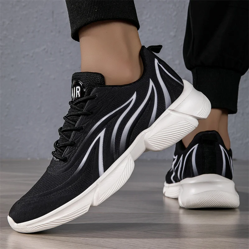 New large size men's flying woven sports shoes fashion lightweight thick soles comfortable non-slip wear-resistant casual shoes