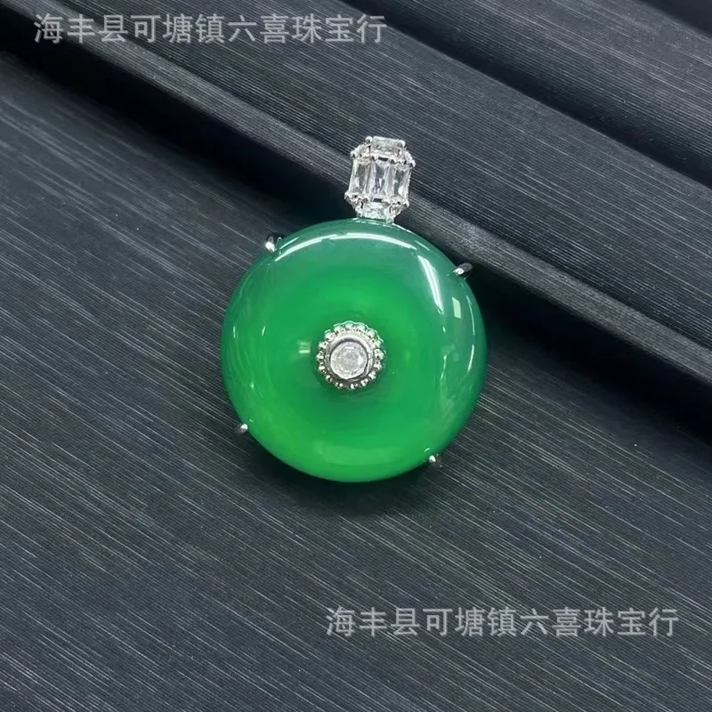 Large green natural agate chalcedony peace lucky charm round pendant