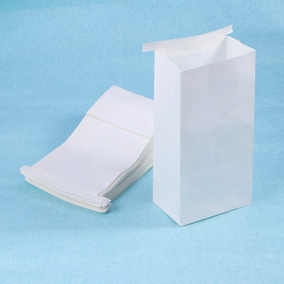 

30Pcs Travel Vomit Bags White Disposable Motion Sickness Barf Bags for Car Pregnant Women Drunk Passengers Emesis Bag