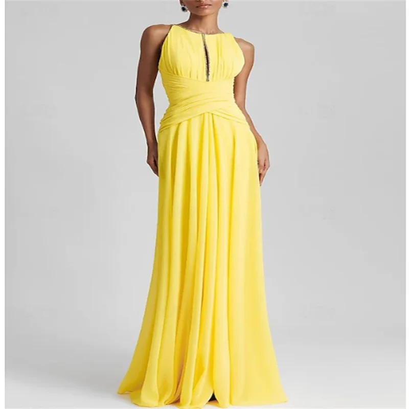 Abiti da ballo a trapezio lunghi fino al pavimento Eleganti senza maniche con collo gioiello Chiffon formale per invitati al matrimonio con pieghe glitterate con strass