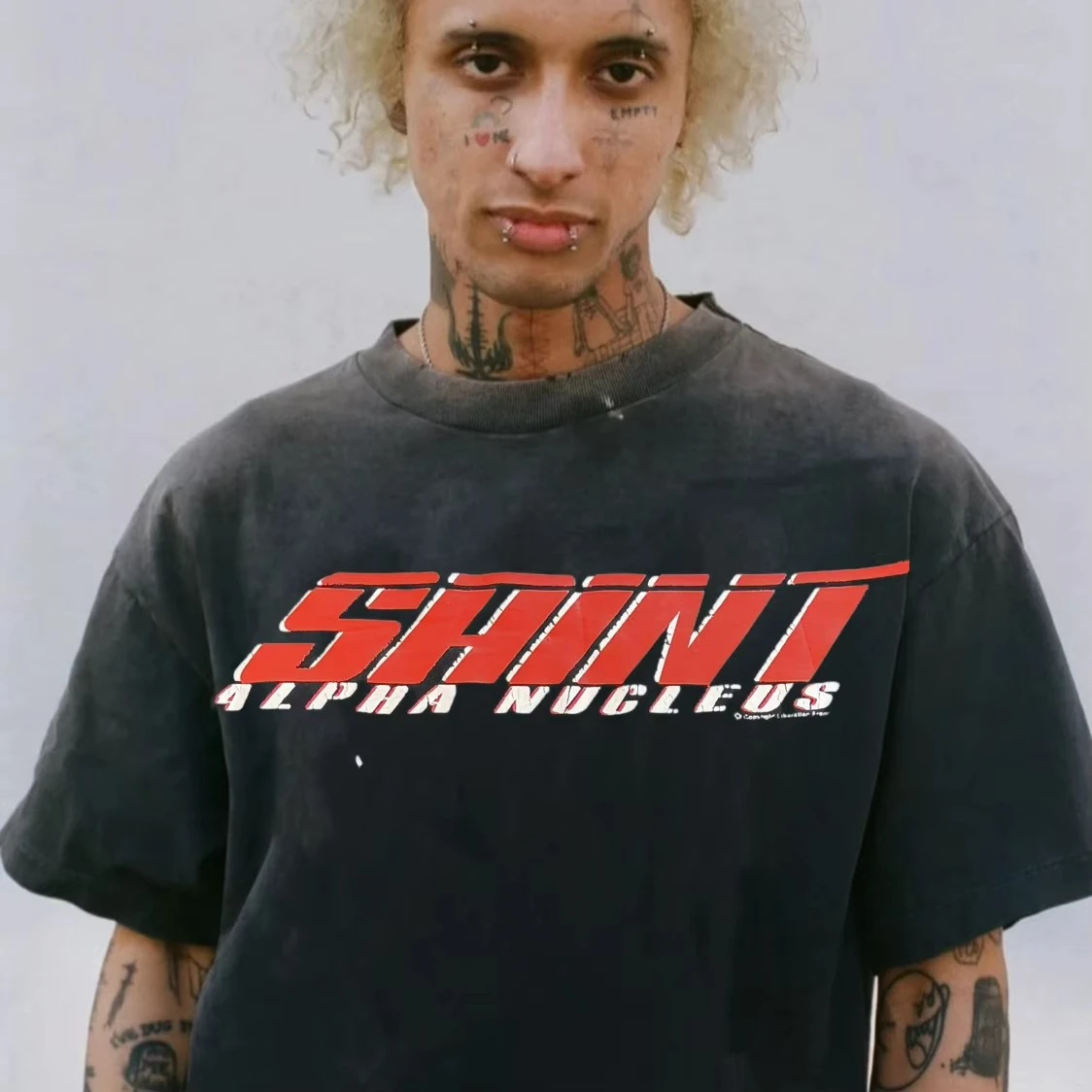 

Постиранная футболка с логотипом граффити SAINT, мужская и женская винтажная футболка, футболка