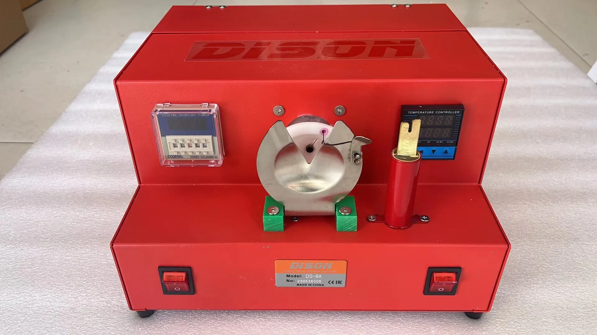 

Совершенно новая машина для намотки пуговиц ST-8A, машина для намотки шеи, оборудование для намотки пуговиц