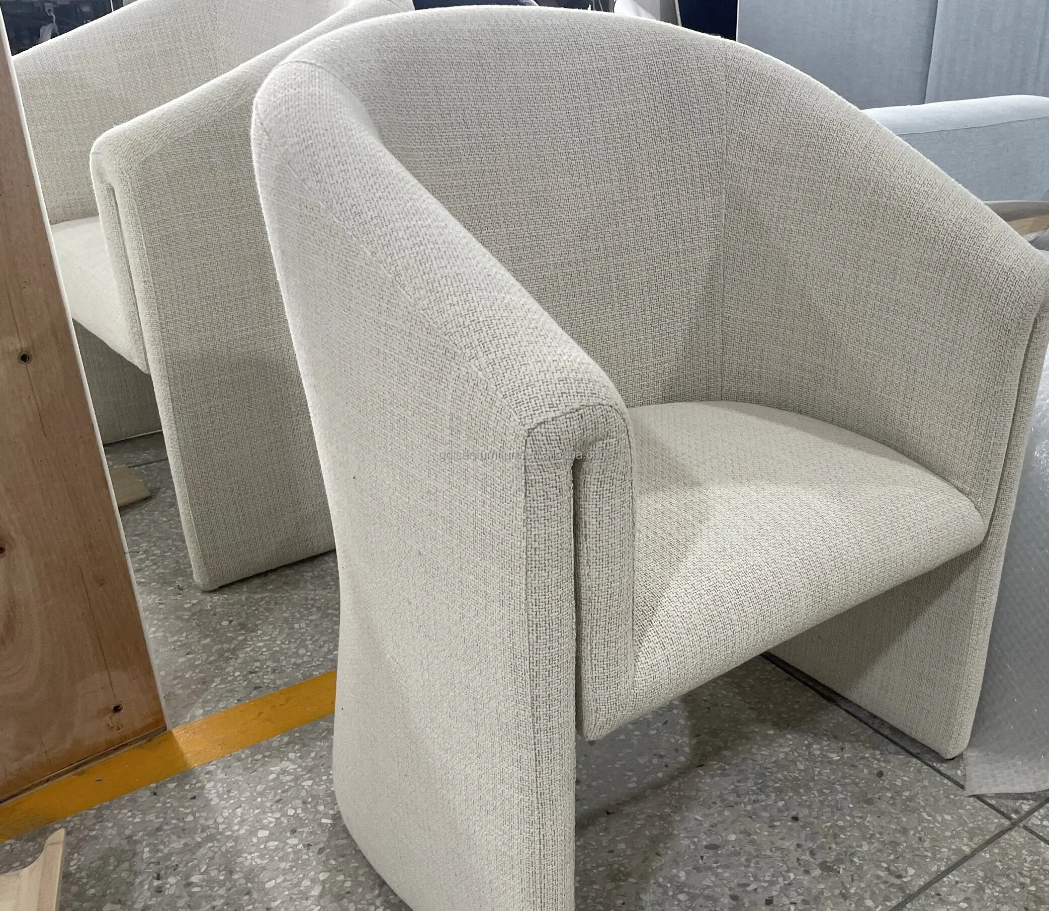Kursi Warna Putih Nyaman Kayu Solid Elegan Gaya Kesederhanaan Kualitas Tinggi Mewah Italia Desain Skandinavia Baru