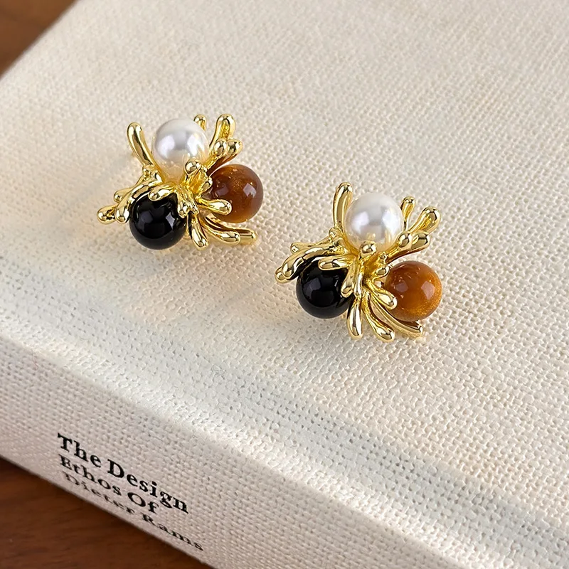 Coffee Brown Stud Earrings Vintage Luxury Fashion Versatile for Women Fall Winter Daily Party Office Use Premium Hypoallergenic