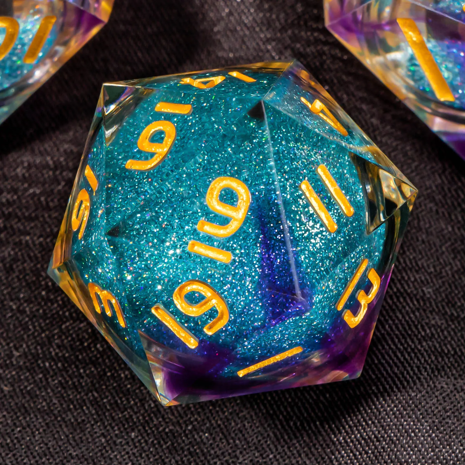 

Liquid Core DND Dice Set, Sharp Edge Resin Dungeon and Dragon Dice Set, RPG D&D Dice for Role Playing Game, 7pcs Polyhedral Dice