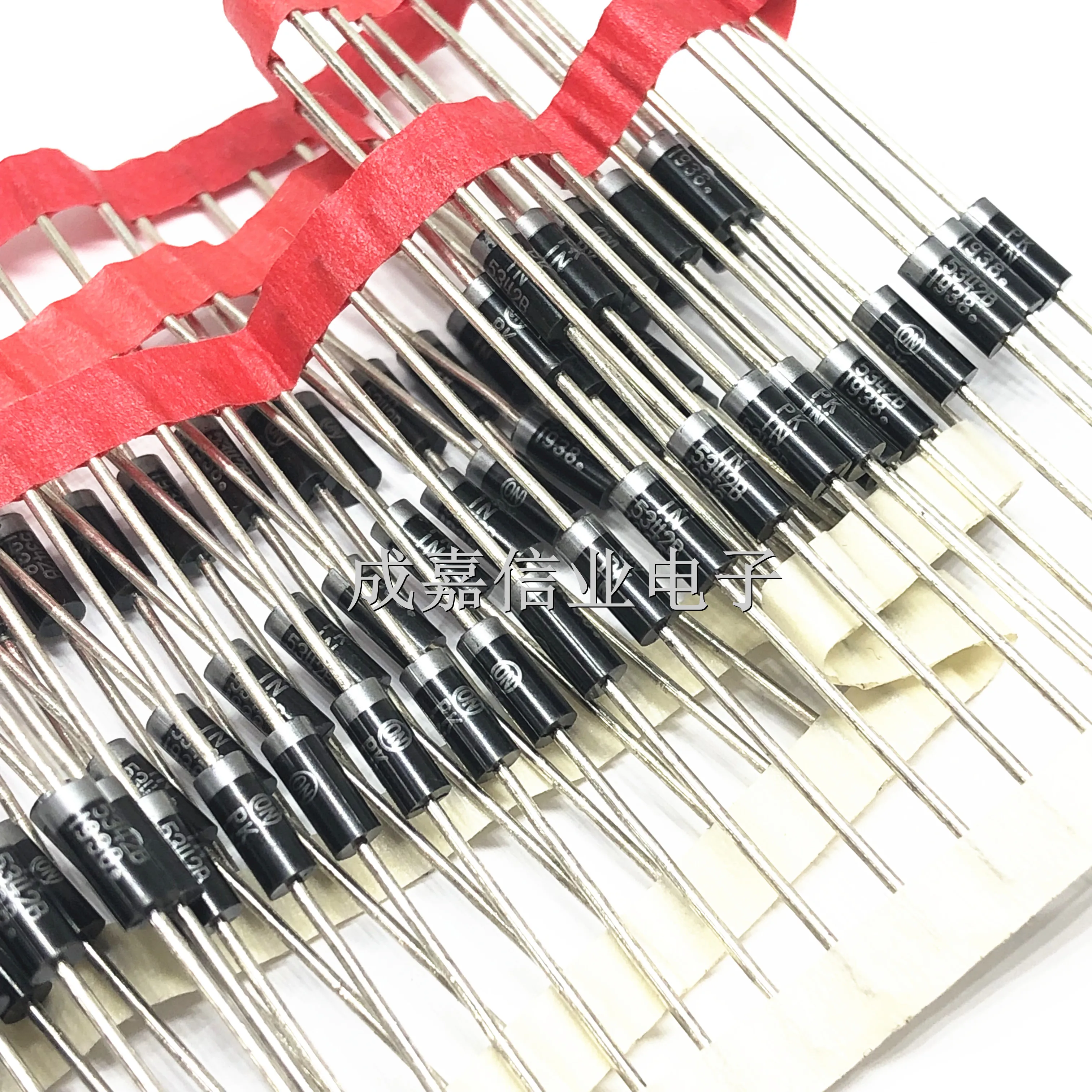 

100 шт./лот 1N5342BRLG CASE17-02 1N5342B стабилитроны 6,8 В 5 Вт 5% 1 Ом Рабочая температура:-65 C-+ 200 C