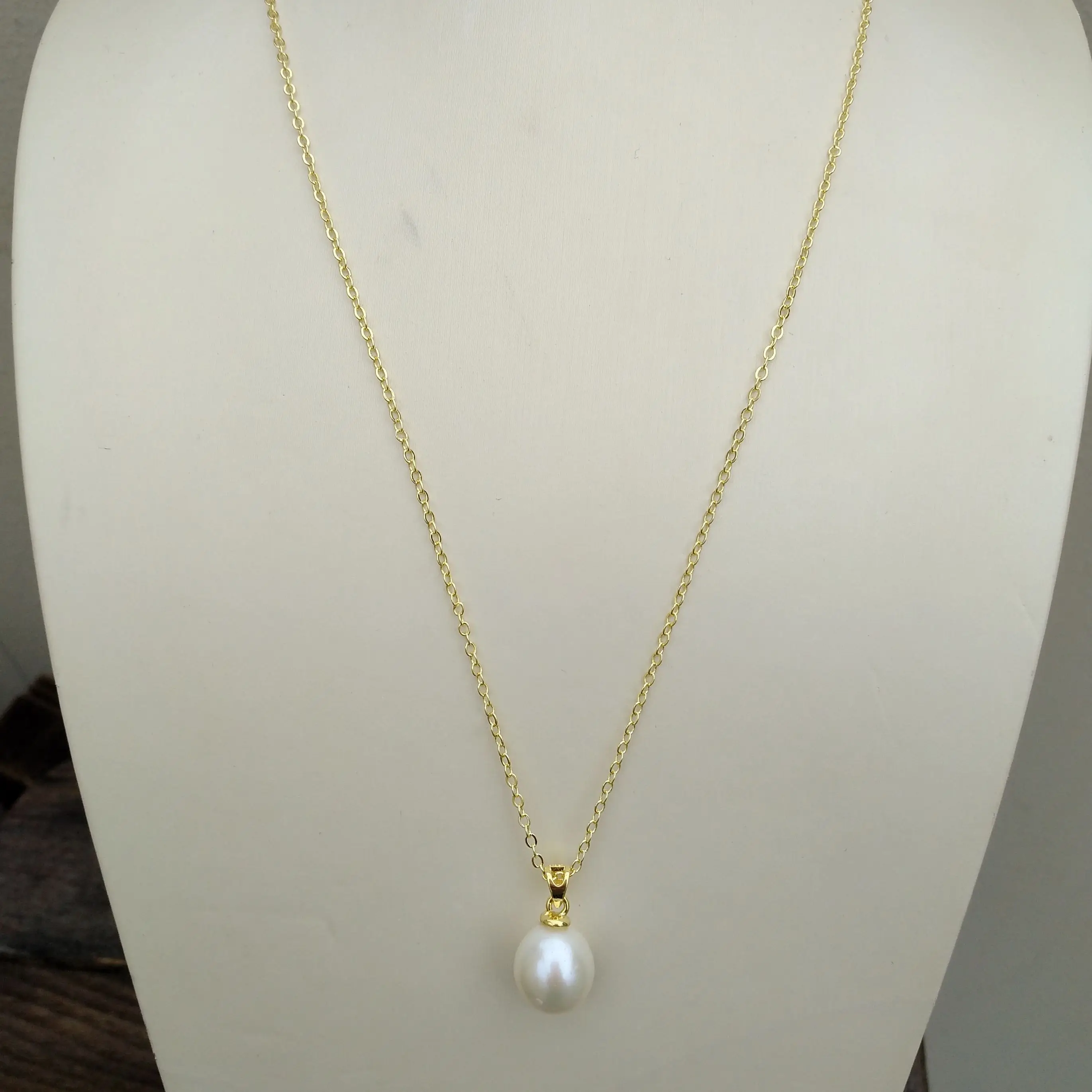 Exceptional Classic Genuine AAA+ 10x12mm South Sea White Pearl Pendant Necklace Apply Any Occasion