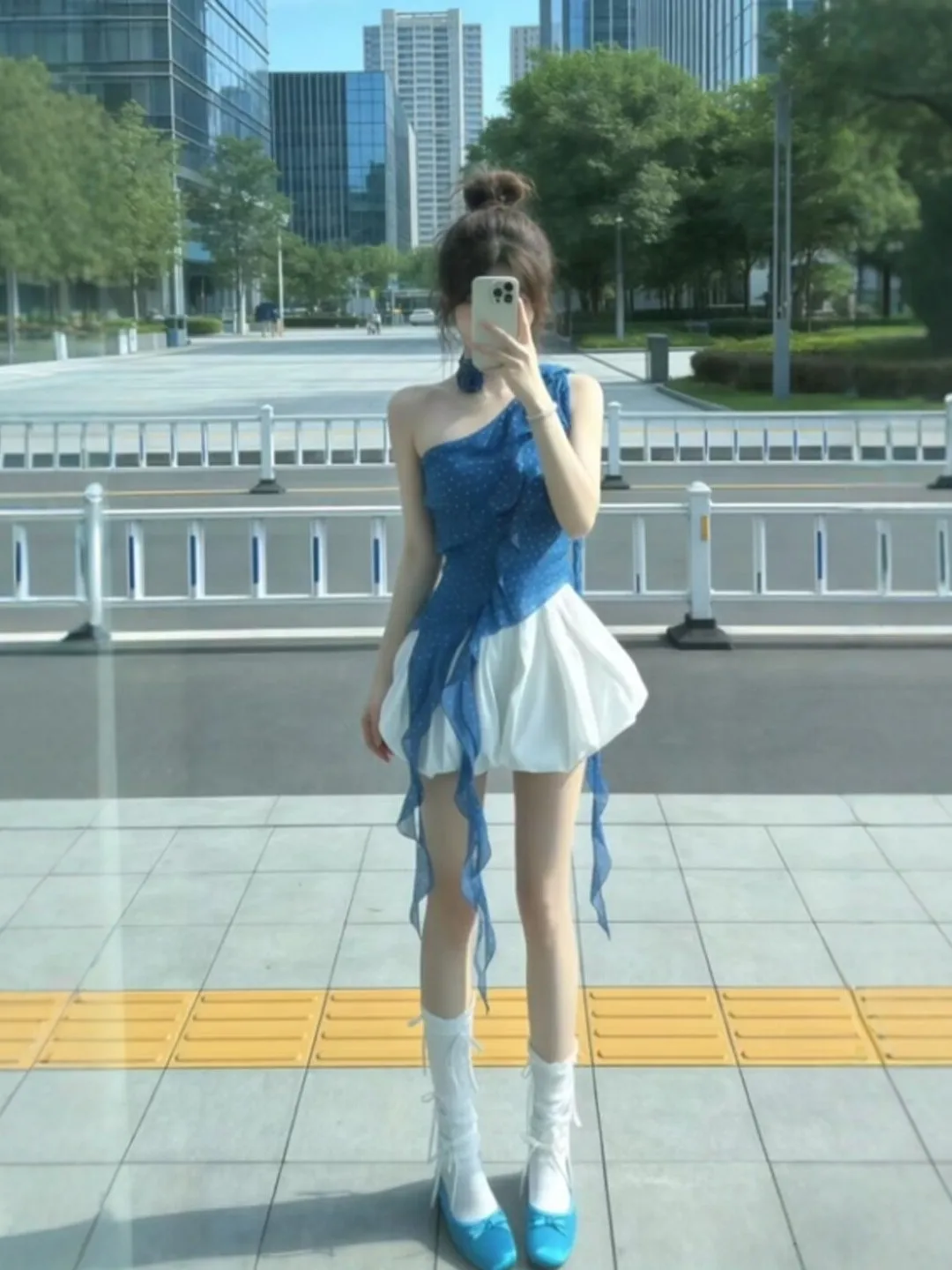 

Нежный Ветерок: Уникальный и Красивый Комплект из Двух Предметов с Юбкой-Рюшами, Летний Наряд 2026, Удобный и Модный Женский Комплект