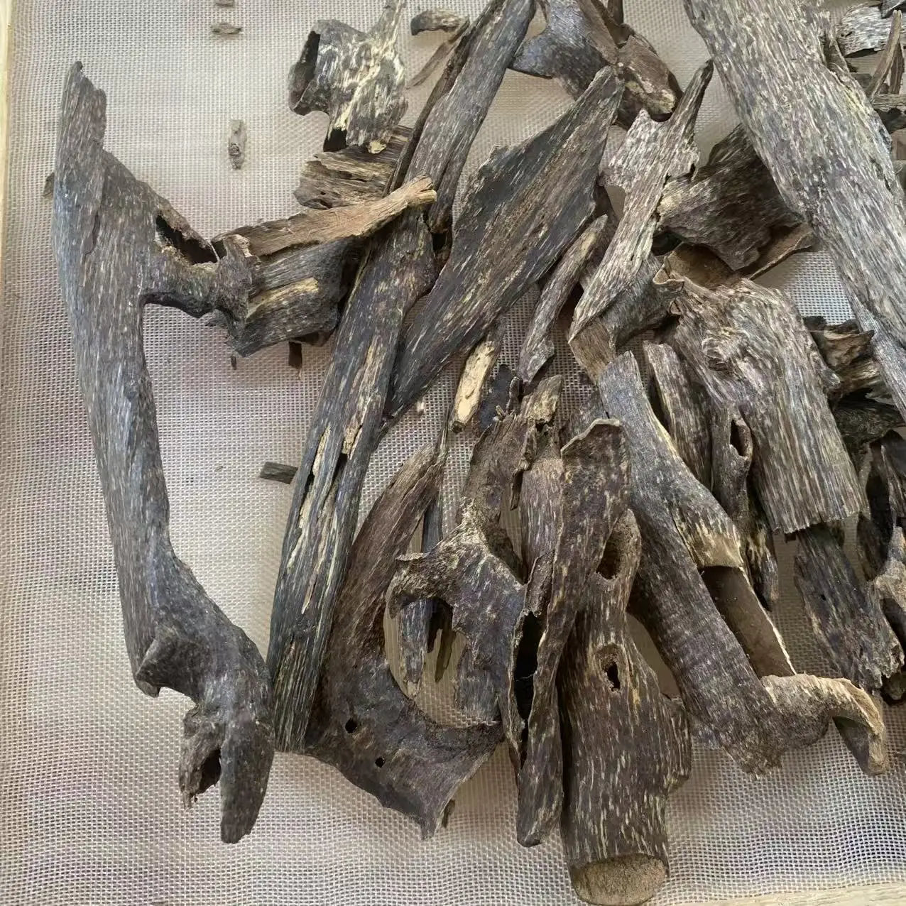 المحافظ الكمبودي النمل العود الكمبودي العربي عود بخور رائحة حلوة للغاية عند حرق