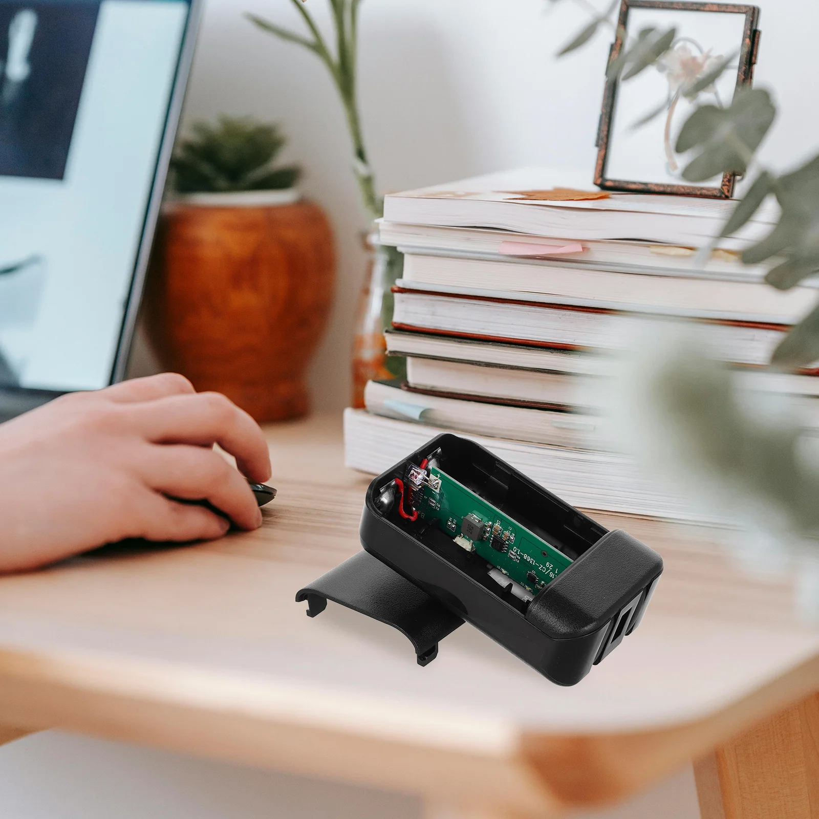 Power Bank Hidden Storage Secret Safe Portable Hiding Device for Valuables Cash Stashs Can Medicine Organizer Diversion