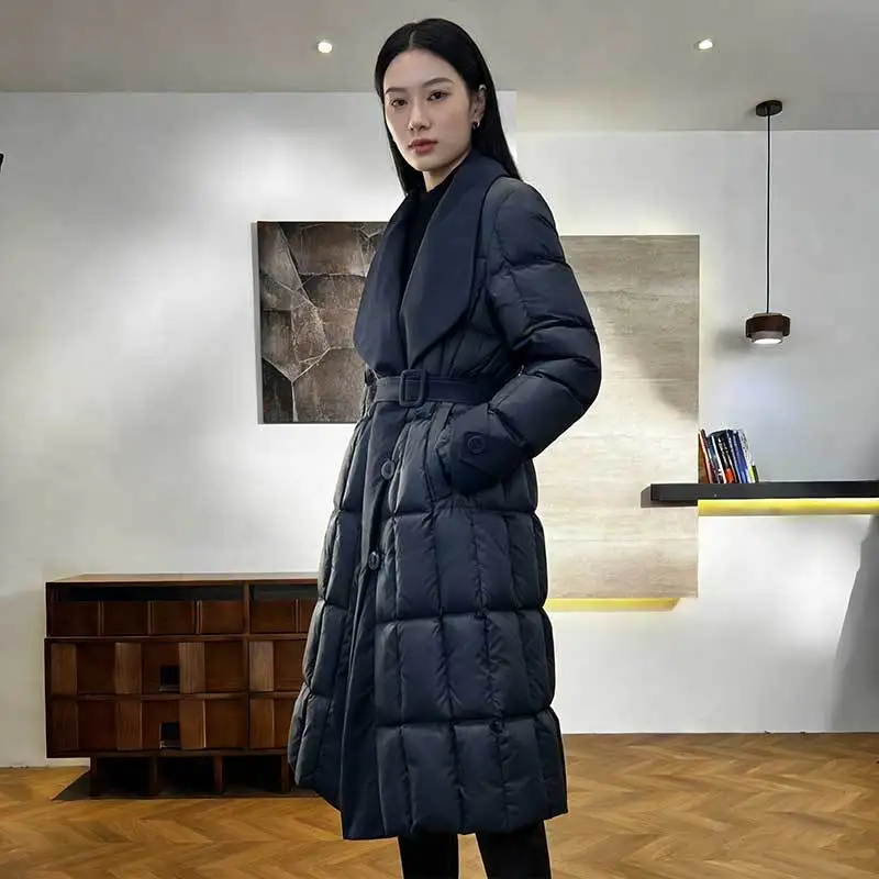 Women's High End Light Luxury Down Jacket Winter New Fashion Slim Fit Warm Thickened Splicing Design Sense Elegant Coat