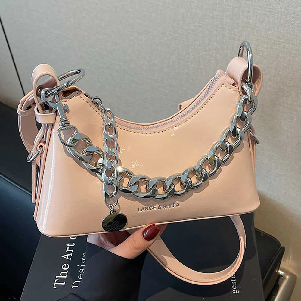 

Handheld Trendy Small Square Shoulder Bags Women Chains Design Korean Style Glossy Patent Leather Crossbody Bag Commuter