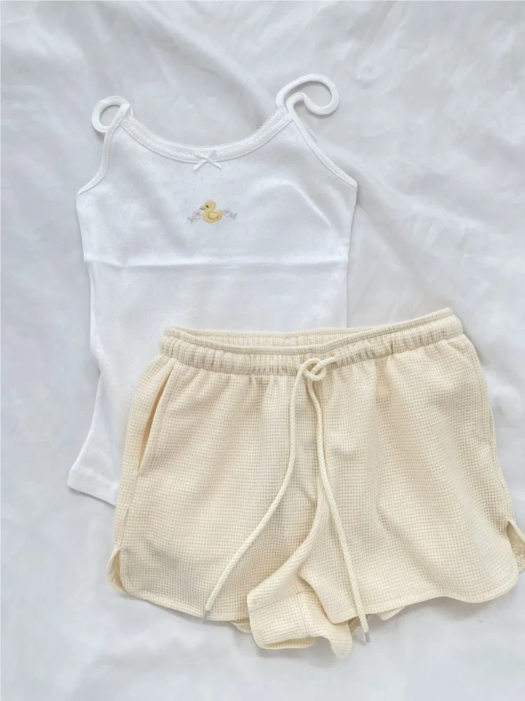 

Желтые шорты-утки, комплект из 2 предметов, женский топ с тонкими ушками и бантом + вафельный шнурок, прямые короткие брюки, милый милый костюм, комплекты