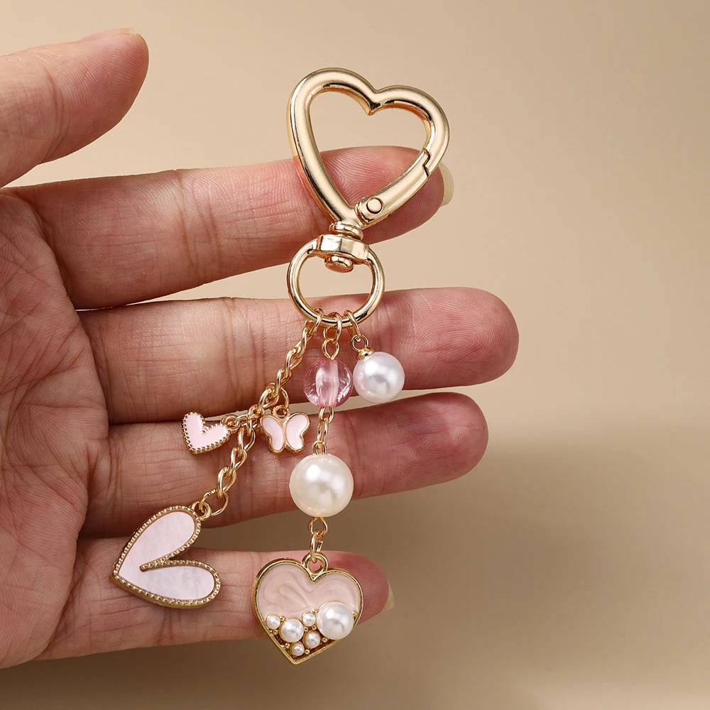 Aihua Hübscher rosa Liebesherz-Schlüsselanhänger, Perle, Schmetterling, Herz, Schlüsselanhänger, Anhänger für Frauen und Mädchen, Handtasche, Dekor, DIY-Schmuck, Geschenk – Detail 1