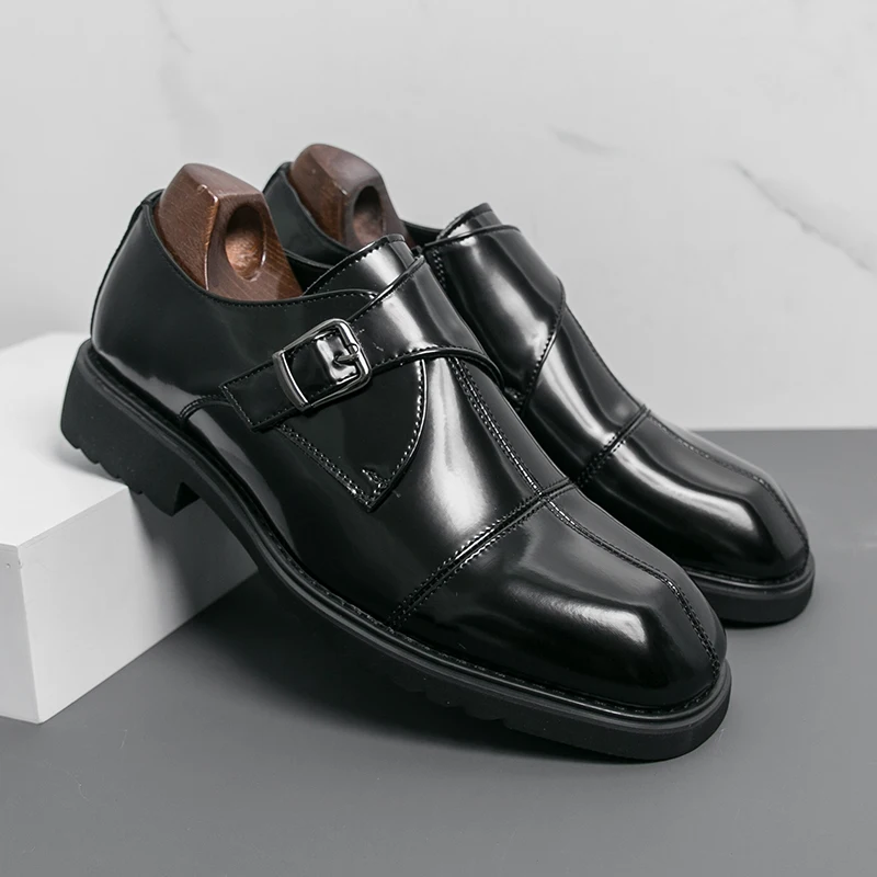 

New Retro Men Fashion Derby Shoes Black Men Big Square Toe Niche Design Buckle Trendy Business Leather Shoes Social Shoes Men