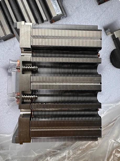 

V100 Sxm2 High Performance Radiator - New Small Amount with Copper Bottom Ten Copper Structure