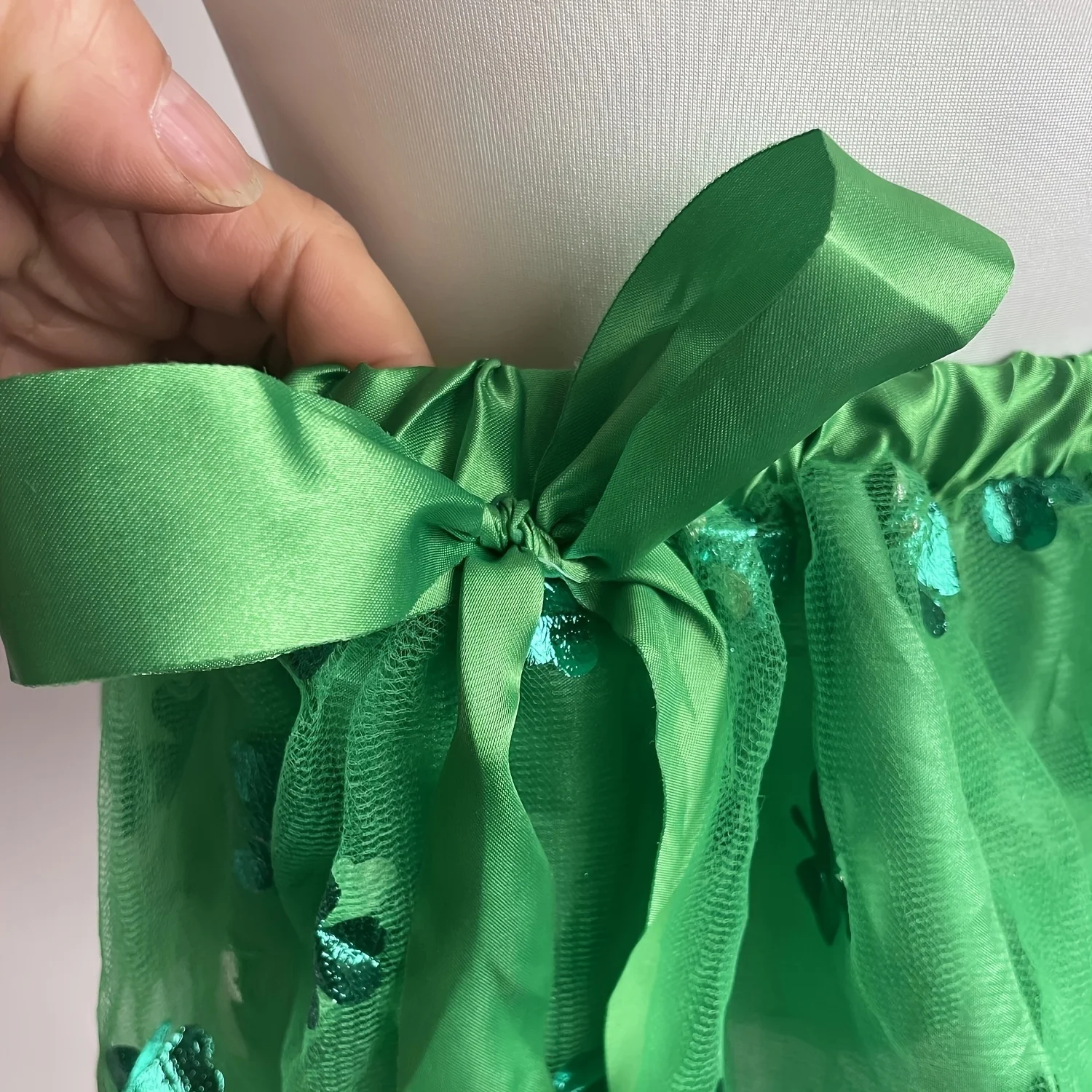 فستان شبكي برسيم للأطفال ، يمكن استخدام تنورة توتو كدعامة أداء للعطلات ، إلخ