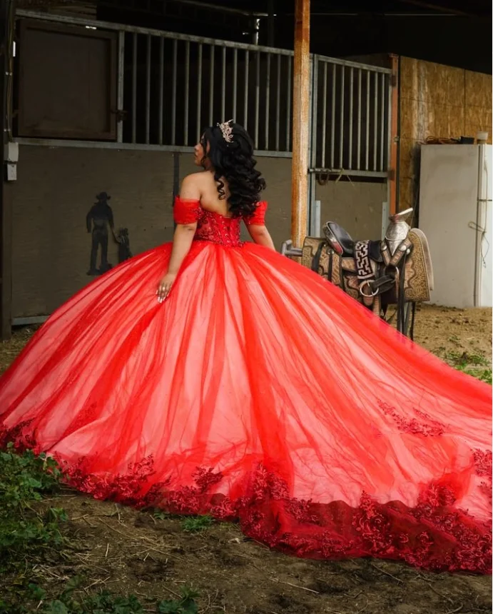 Princess Exquisite Quinceanera Dress 2025 Red Off Shoulder Beaded Applique Mexico Cathedral Train vestido de princesa de 15 años