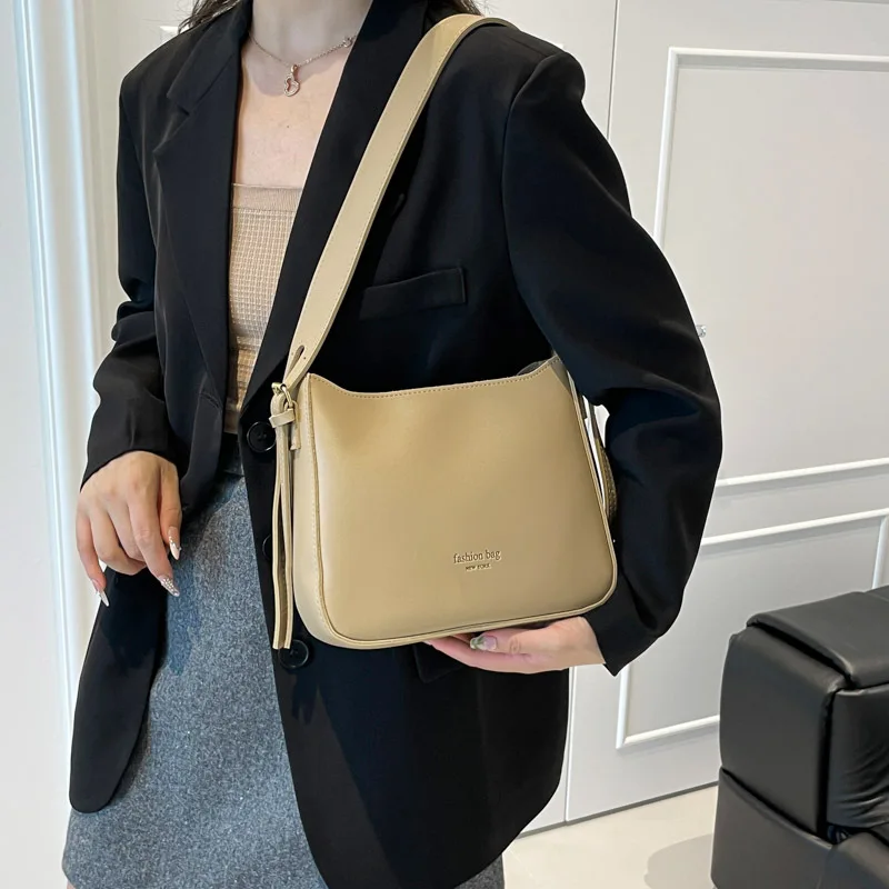 

Autumn and winter new high-end women's bags, retro shoulder armpit bags, simple commuter models, versatile and fashionable