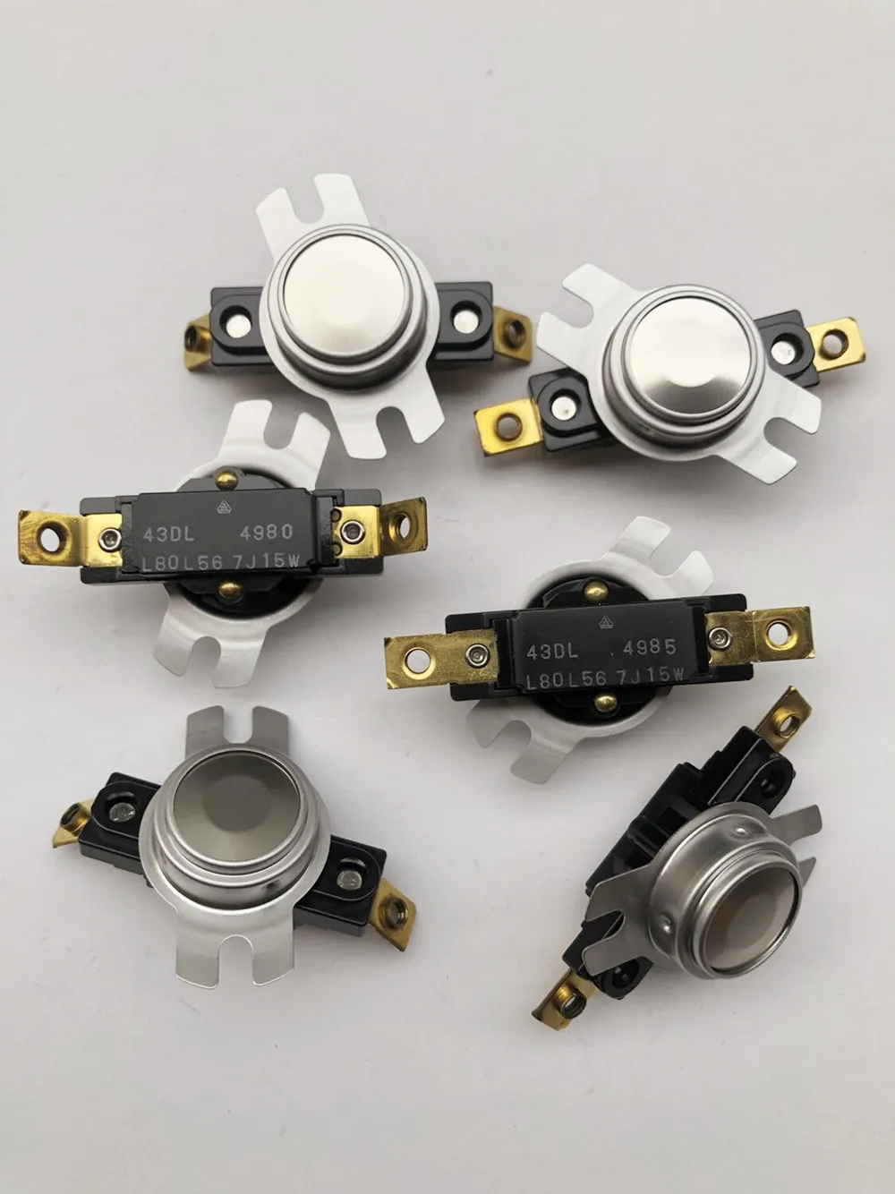 

Новый оригинальный термостат 43DL L80L56 7J15W с серебряными контактами, термовыключатель с температурным переключением