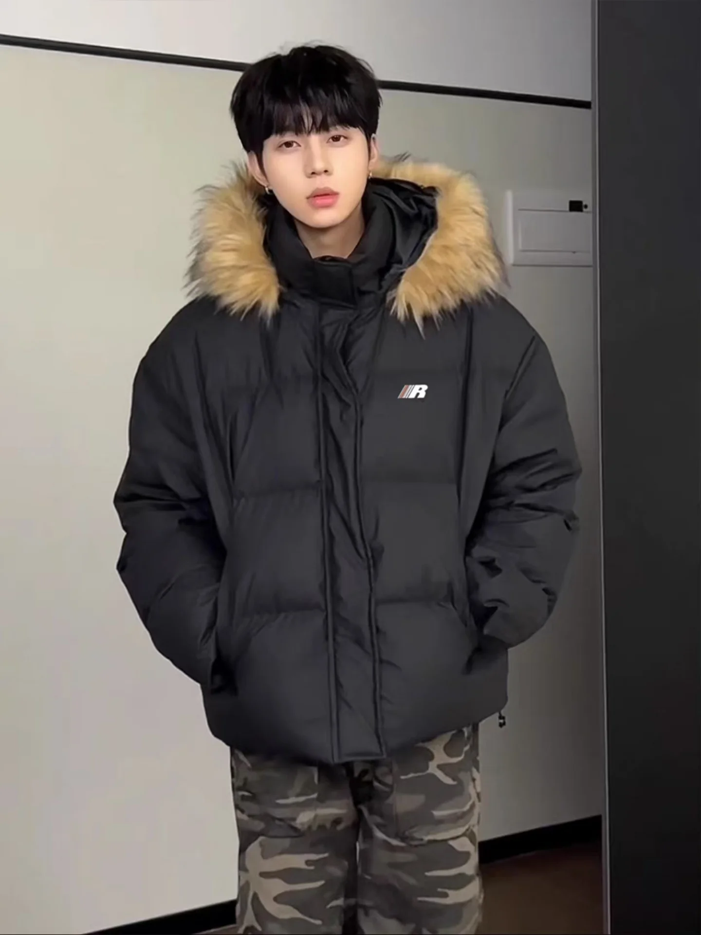 

Мужская зимняя теплая куртка-парка с отстегивающимся меховым воротником, утепленная хлопком, в американском стиле, с капюшоном, молодежная модная модель