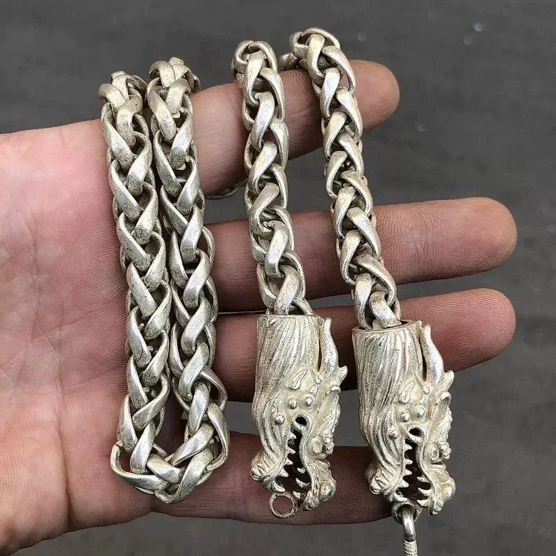 antique-collection-with-extended-dragon-head-chain-necklace-58-60-cm-long-made-during-the-qianlong-era-of-the-qingynasty