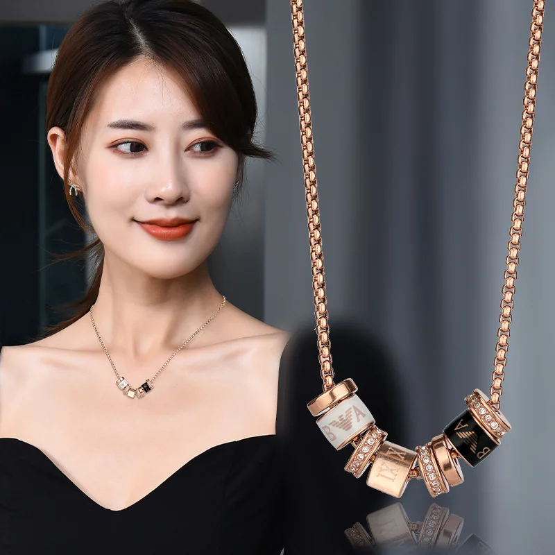 

2023 Personalized Small Pendant Necklace for Women European Stainless Steel Jewelry Valentine's Day Gift Necklace Sweater Chain