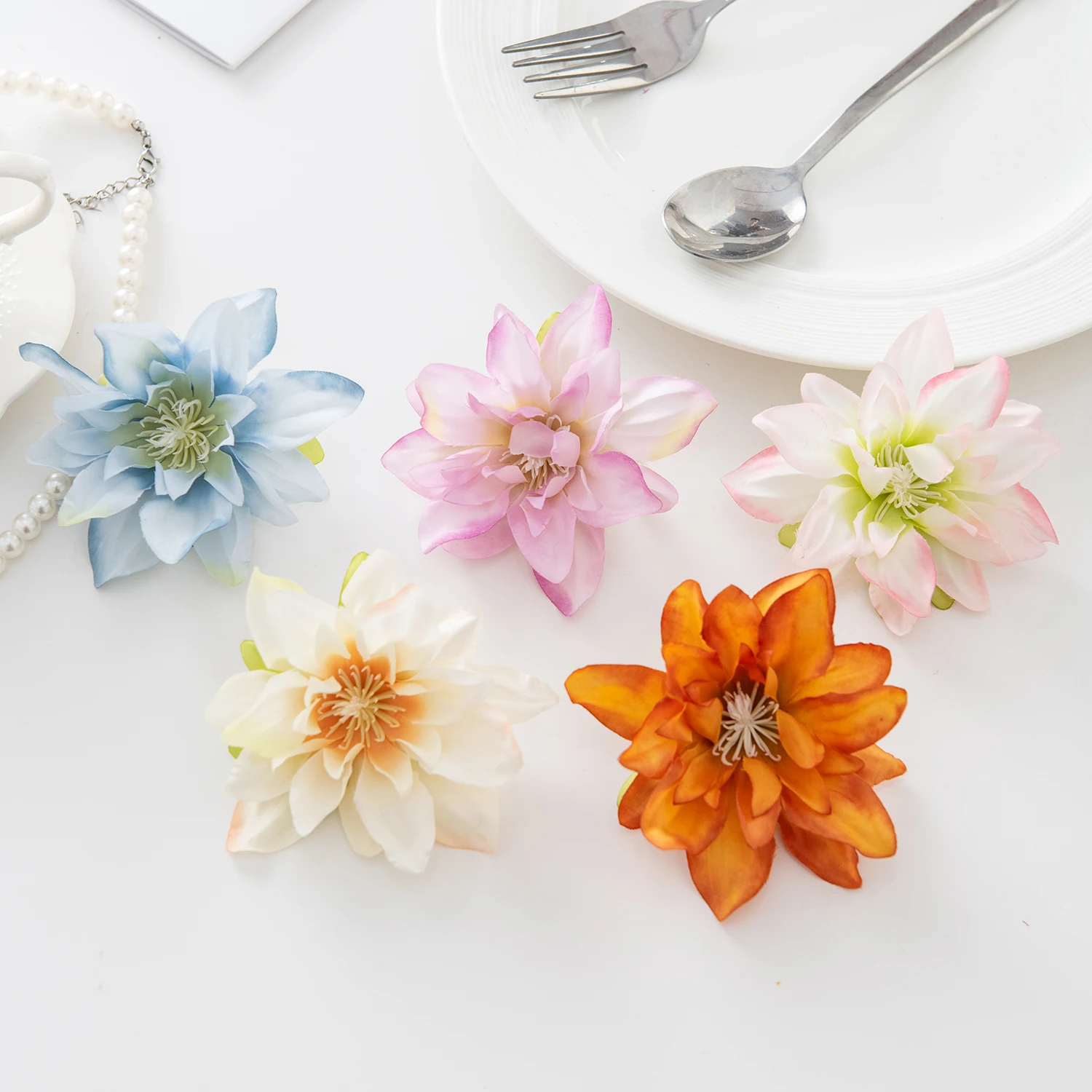 50/100 Stück Künstliche Blumen aus Seide, Große Lotusblumen, Heimdekoration, Tischdekoration, Kränze, Hochzeits- und Brautaccessoires, DIY-Geschenke, Süßigkeitenbox-Requisiten – Detail 3