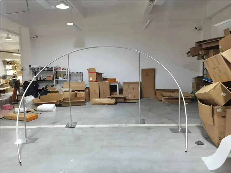 

2025 Silver Metal Wedding Arch Background Circular Groom Bride Centerpiece Latest Design 1 Piece