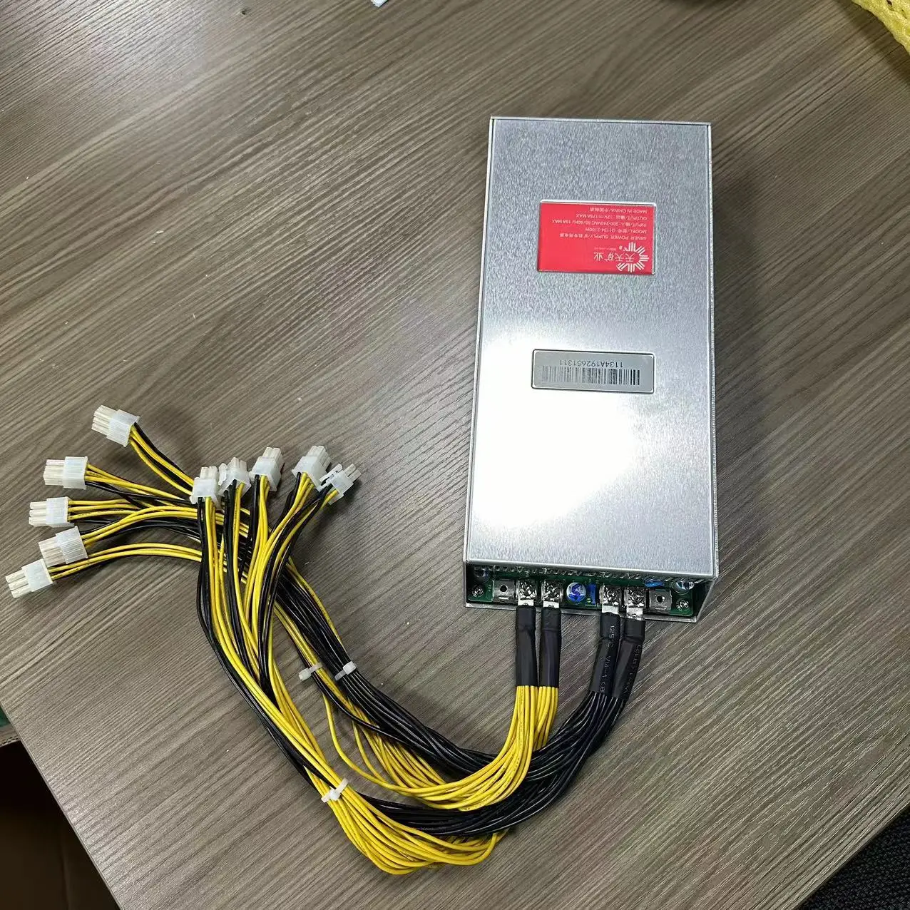 Brand new power supply use for s9 l3+ z15 z15pro 1u2000W 1u2100W