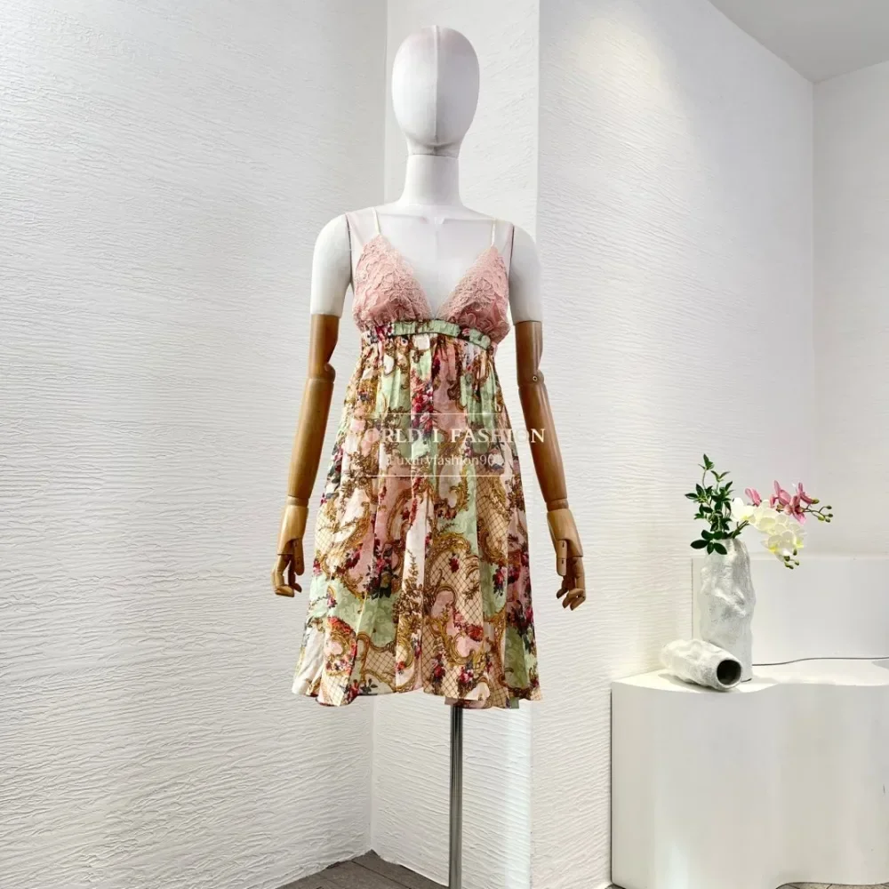 ピンクグリーンの花柄プリントノースリーブレースバックレスミニドレス2025シルク