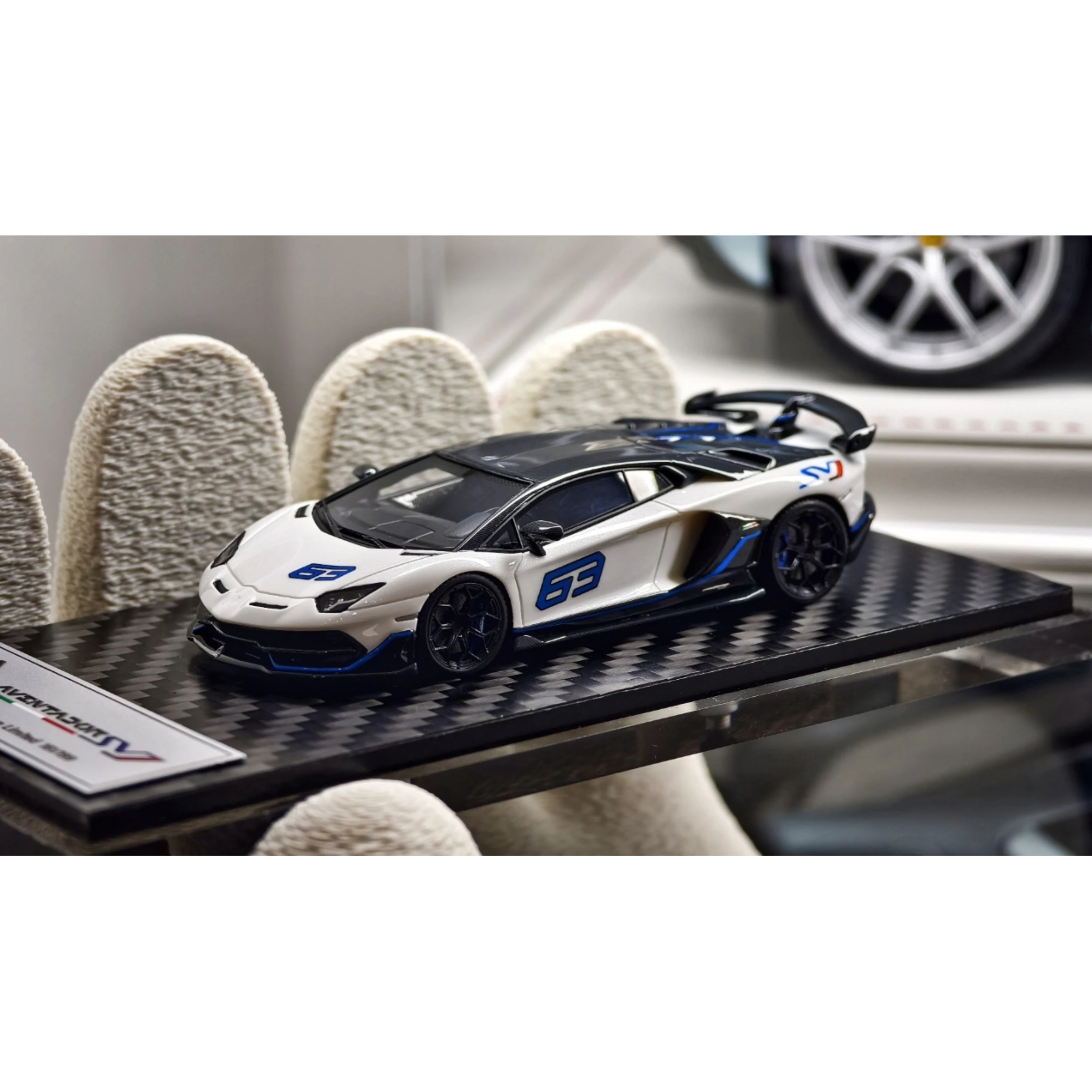 GW God Wealth 1:64 Aventador SVJ Diecast Model Car Resin Limited edition New product