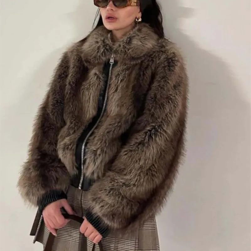 

Retro Jacket Peak Lapel Long Sleeve Faux Fur Patchwork Cold-Resistant Plush Outerwear Coats Winter 2025 Womens Korean