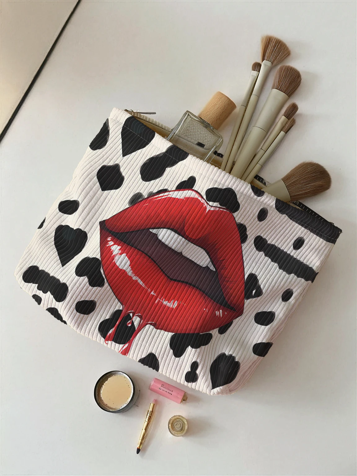 1pc,Sexy lip pattern printed corduroy zipper makeup bag, lightweight and multifunctional cosmetic storage bag